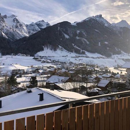 Haus Adlerhorst Apartamento Neustift im Stubaital Exterior foto