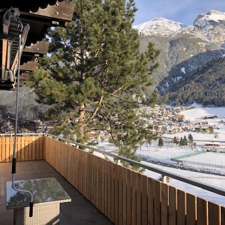 Haus Adlerhorst Apartamento Neustift im Stubaital Exterior foto