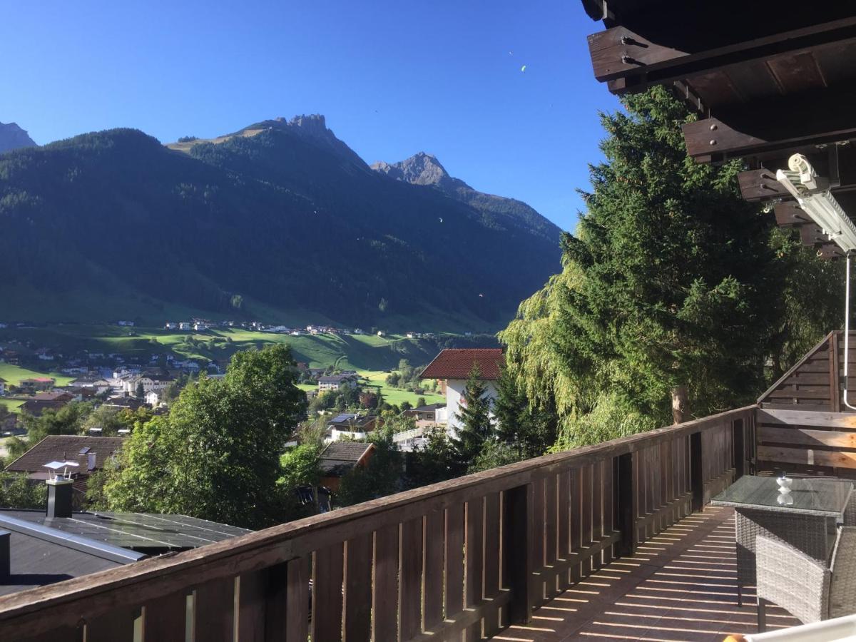 Haus Adlerhorst Apartamento Neustift im Stubaital Exterior foto