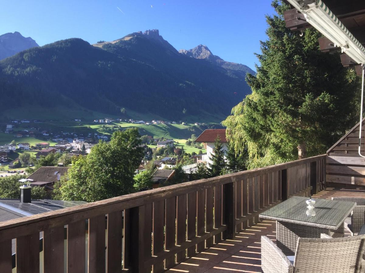 Haus Adlerhorst Apartamento Neustift im Stubaital Exterior foto