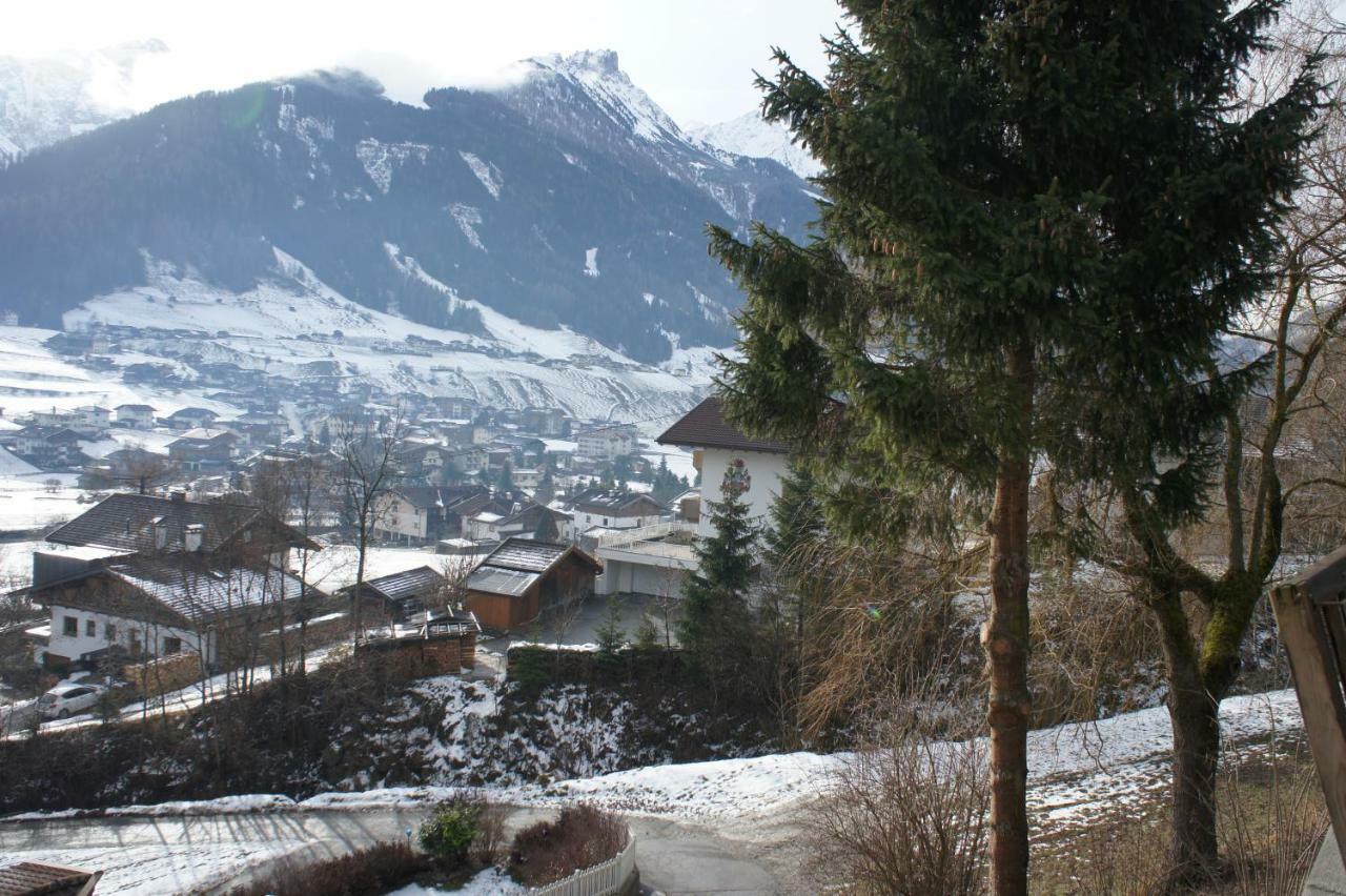 Haus Adlerhorst Apartamento Neustift im Stubaital Exterior foto